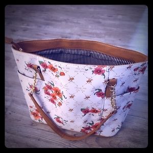 Beverly Hills Polo Club tote zippered bag.